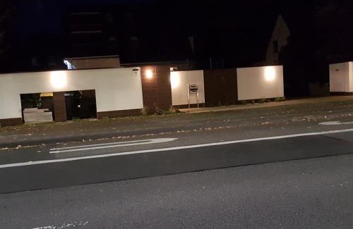 Refrath Apartment | tolles komfortables Appartement Zaubersee