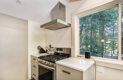 Stowe Area Condo | Tollhouse 10C: 3 br, ski-in/ski-out, woodstove, free ski shuttle, a/c, summer pool!