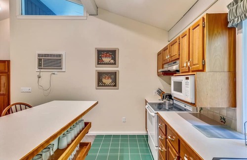 Stowe Area House | Tollhouse 16A - Spacious townhouse with everything you need for year-round outdoor adventure!