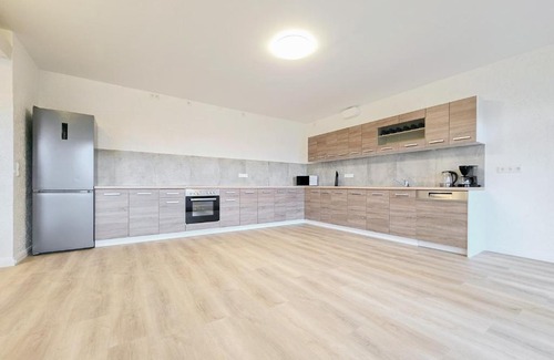 Buchholz Apartment | Tolstov Apartments - 3 Room Apartment with Terrace - 25 min Messe DUS