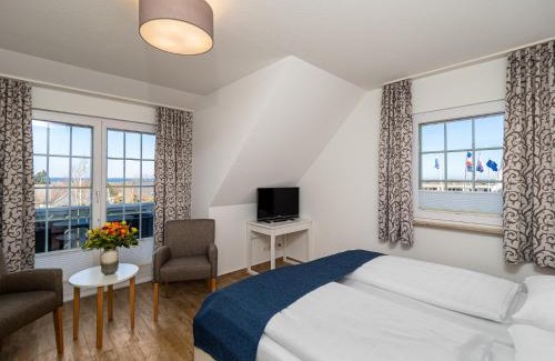 Heiligenhafen Hotel | Tom's Hus Heiligenhafen