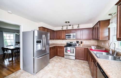 Lynchburg House | Tomahawk Retreat - Spacious Family Home, Convenient Location, sleeps 10