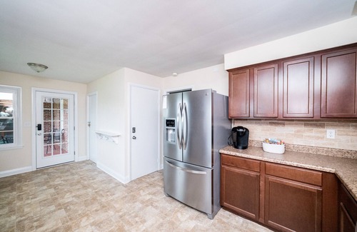 Lynchburg House | Tomahawk Retreat - Spacious Family Home, Convenient Location, sleeps 10