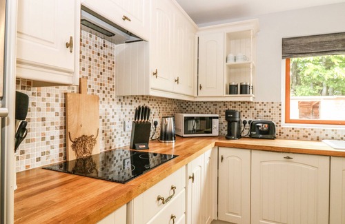 Ballindalloch Cottage | TOMBECK, family friendly, with a garden in Tomintoul