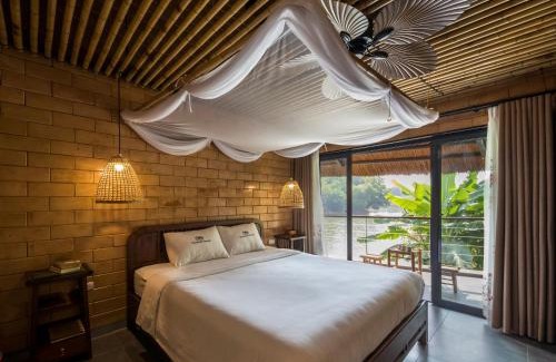 Son Tay Hotel | Tomodachi Retreat - Làng Mít