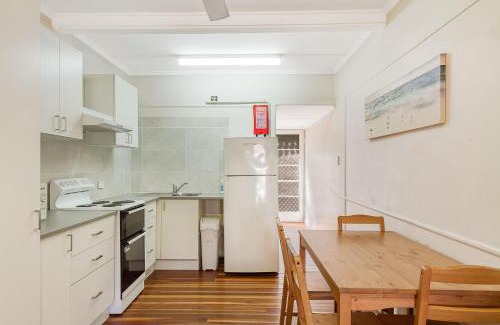 Coolangatta Apartment | Tondio Terrace Flat 4 - Pet Friendly