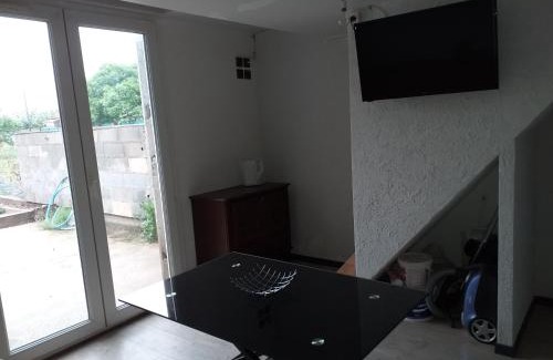 Cournonterral Apartment | tony vero