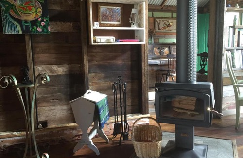 Ewingsdale House | Tooraloo Farm Stay Byron Bay