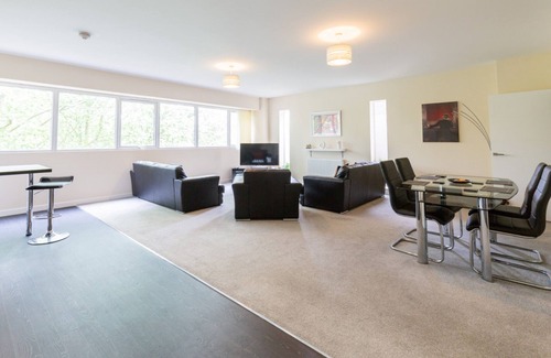Ipswich Apartment | Toothbrush Apartments - Central Ipswich East - Rope Walk