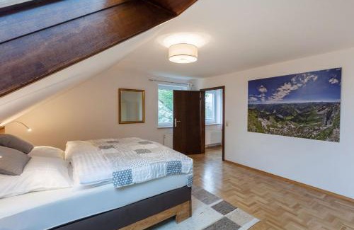 Isny im Allgaeu Apartment | Top 97,5 qm Ferienwohnung im Allgäu, Balkon und Parkplatz
