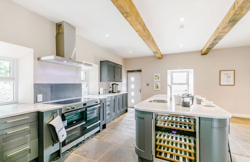 Rishworth Cottage | TOP BARN, with hot tub in Rishworth, Yorkshire