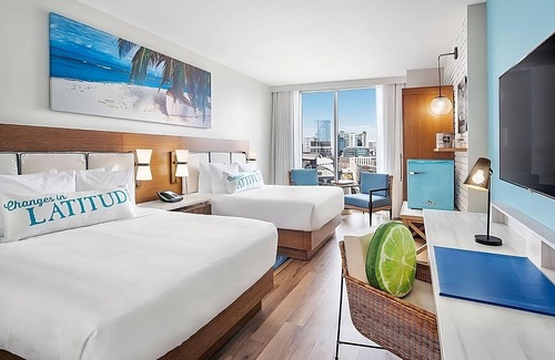 Sobro Hotel | Top Choice! 3 Awesome Units In The Heart Of Nashville, Outdoor Swimming Pool