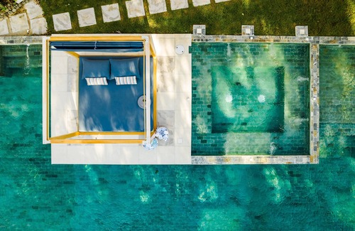Tamarindo House | Top Family Vacation Villa with Large Pool & Hot Tub, 5 Minutes walk to the Beach!