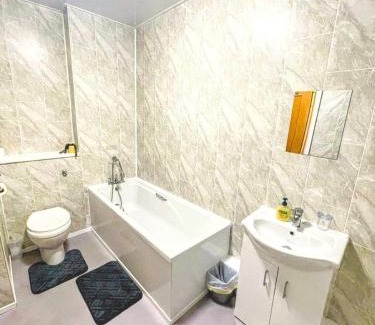 Slyne Apartment | Top Floor Apt Promenade Sea Views Sleeps 6 Shore Vibes