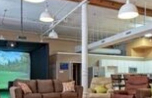 Downtown St. Louis Apartment | TOP GOLF Team House