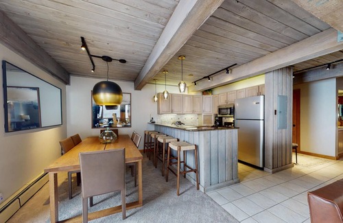 Snowmass Village Condo | Top of the Village - Trails 105