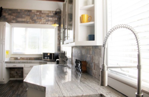 Nibley House | Top Rated Family & Group Cozy Stay: Ski, Holiday Fun & Events –Book Nov/Dec Now!