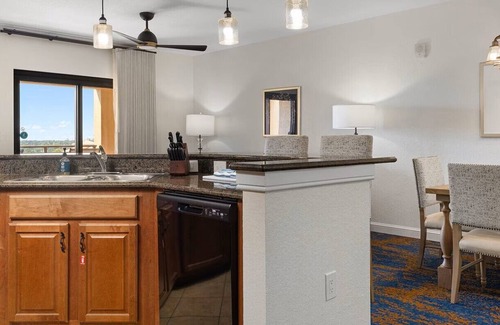 Lake Buena Vista Resort | Top Rated Resort in Beautiful Orlando! Club Wyndham at Bonnet Creek