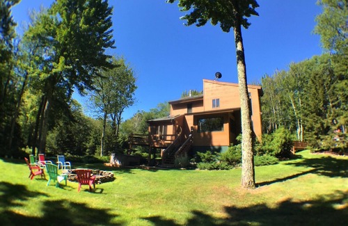 Elka Park House | TOP RATED ULTIMATE YEAR ROUND PLAYGROUND