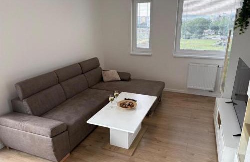 Bratislava Apartment | Topoľčianska Apartment Bratislava - Free Garage Parking & 10min Tram to Center