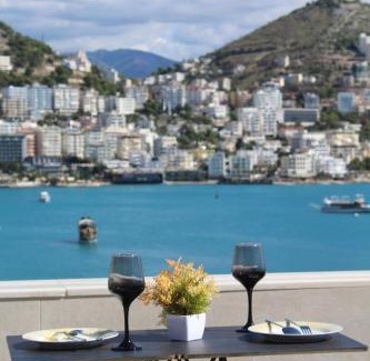 Kodrra House | TopView Apartment In front of Saranda Port