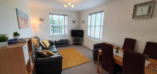 Torquay City Centre Apartment | Tor View - Sorrento