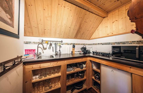 Altaussee Apartment | Torberg Apartment | Kitchen | Parking