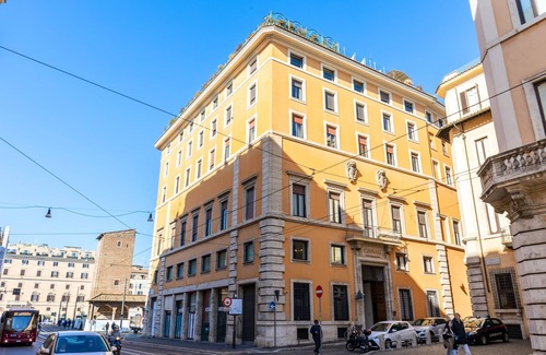 Navona Apartment | Torre Argentina Art Apartment - For 2 people