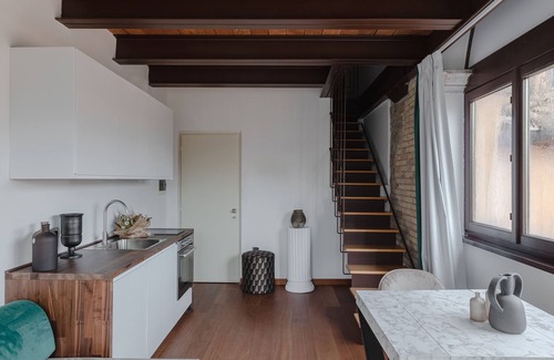 Rome City Centre Apartment | Torre Capranica