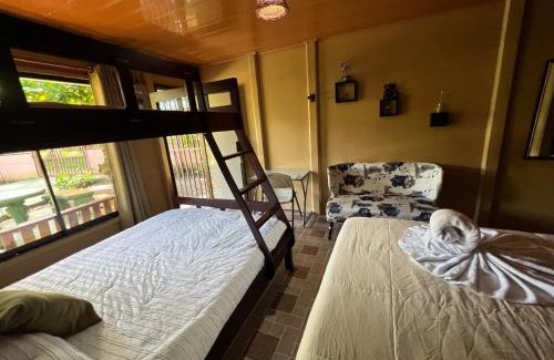 Tortuguero Bed & Breakfast | Tortuguero Hill Rooms