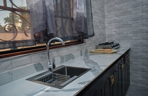 Chukwani House | Tosh Home Apartment 1