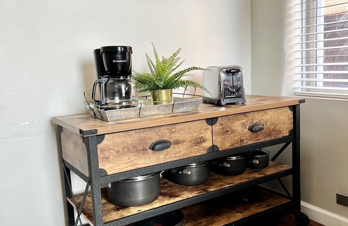 Tower Grove East Apartment | Tower Grove Studio - Fenced Yard, W/D, Pet-Friendly - 4 Mi to Downtown