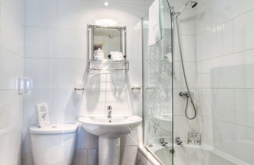 Pontefract House | Tower House Executive Guest House