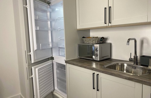 Swindon Apartment | Town Center Two-Bedroom