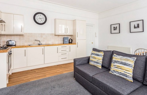 Cheltenham Apartment | Town Centre Apartment