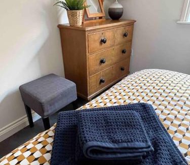 Wallingford Apartment | Town centre apartment with parking