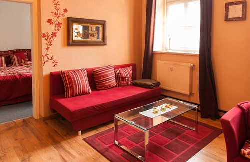 Nikolaivorstadt Apartment | Town homes, direct location next to the holy grave