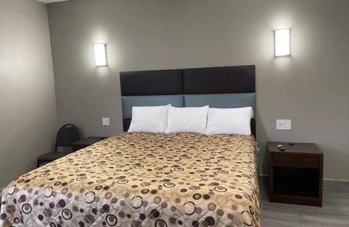 Lynwood Hotel | Town House Motel