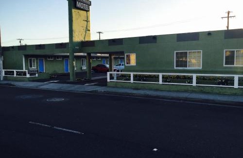 Lynwood Hotel | Town House Motel