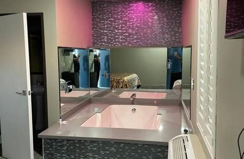 Lynwood Hotel | Town House Motel