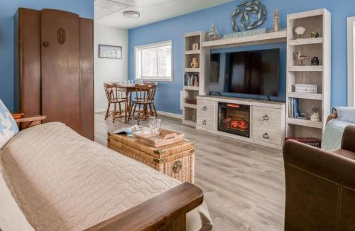 Rockaway Beach House | Towne Cottage Rockaway Beach - Meredith Lodging