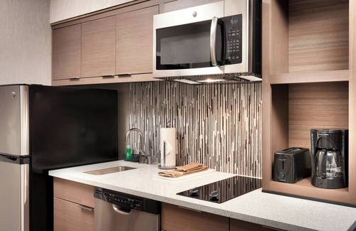 Hawthorne Hotel | TownePlace Suites by Marriott Los Angeles LAX/Hawthorne