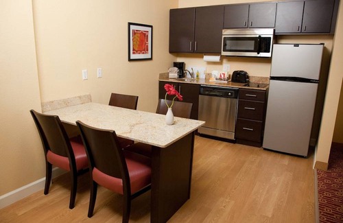 Clute Hotel | TownePlace Suites by Marriott Lake Jackson Clute