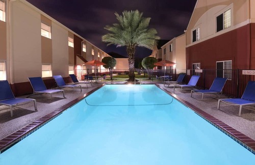Clute Hotel | TownePlace Suites by Marriott Lake Jackson Clute