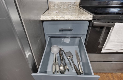 Central Arlington House | TownHome in Arlington 5 minutes to At&T stadium