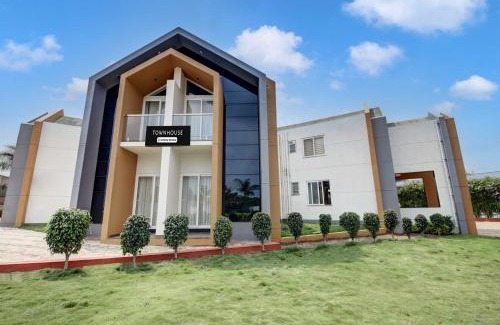 Kyarkoppa Hotel | Townhouse Dharwad New Bus Terminal