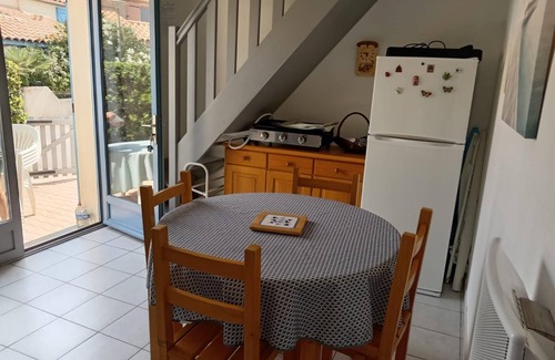 Sainte-Marie-la-Mer House | Townhouse with terrace, 6min walk to the beach
