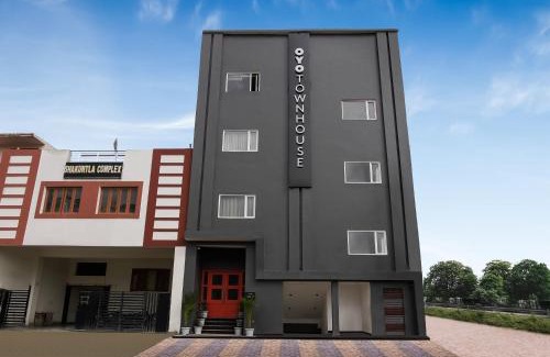 Lucknow Hotel | Townhouse The Awadh Airport Near Chaudhary Charan Singh International Airport