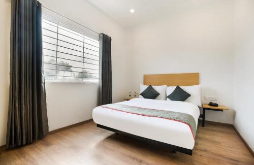 Lucknow Hotel | Townhouse The Awadh Airport Near Chaudhary Charan Singh International Airport
