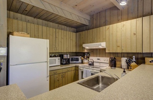 North Conway House | Townhouses near the White Mountains Perfect for Large Groups